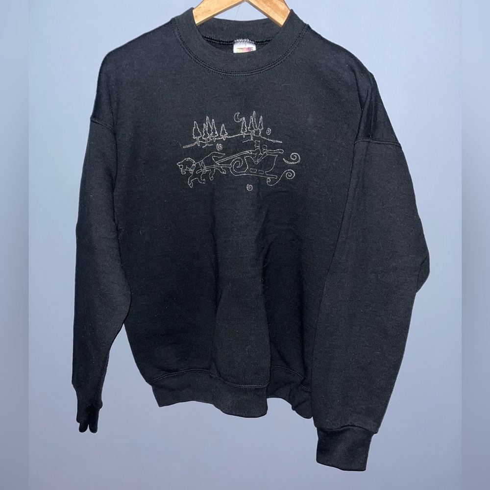 Vintage embroidered Winter Scene sweatshirt
